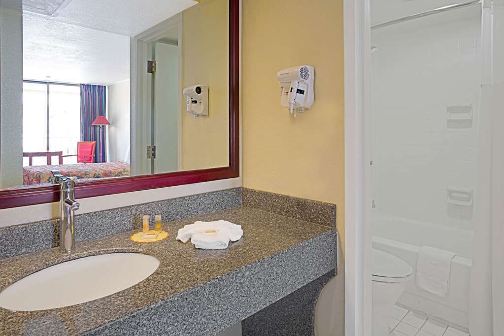 Days Inn & Suites By Wyndham Clermont Rum bild