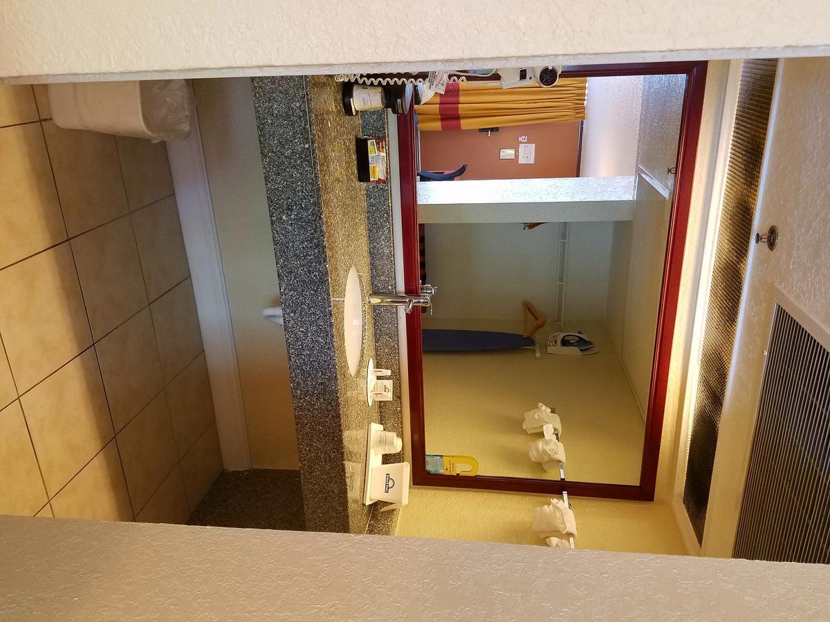 Days Inn & Suites By Wyndham Clermont Exteriör bild