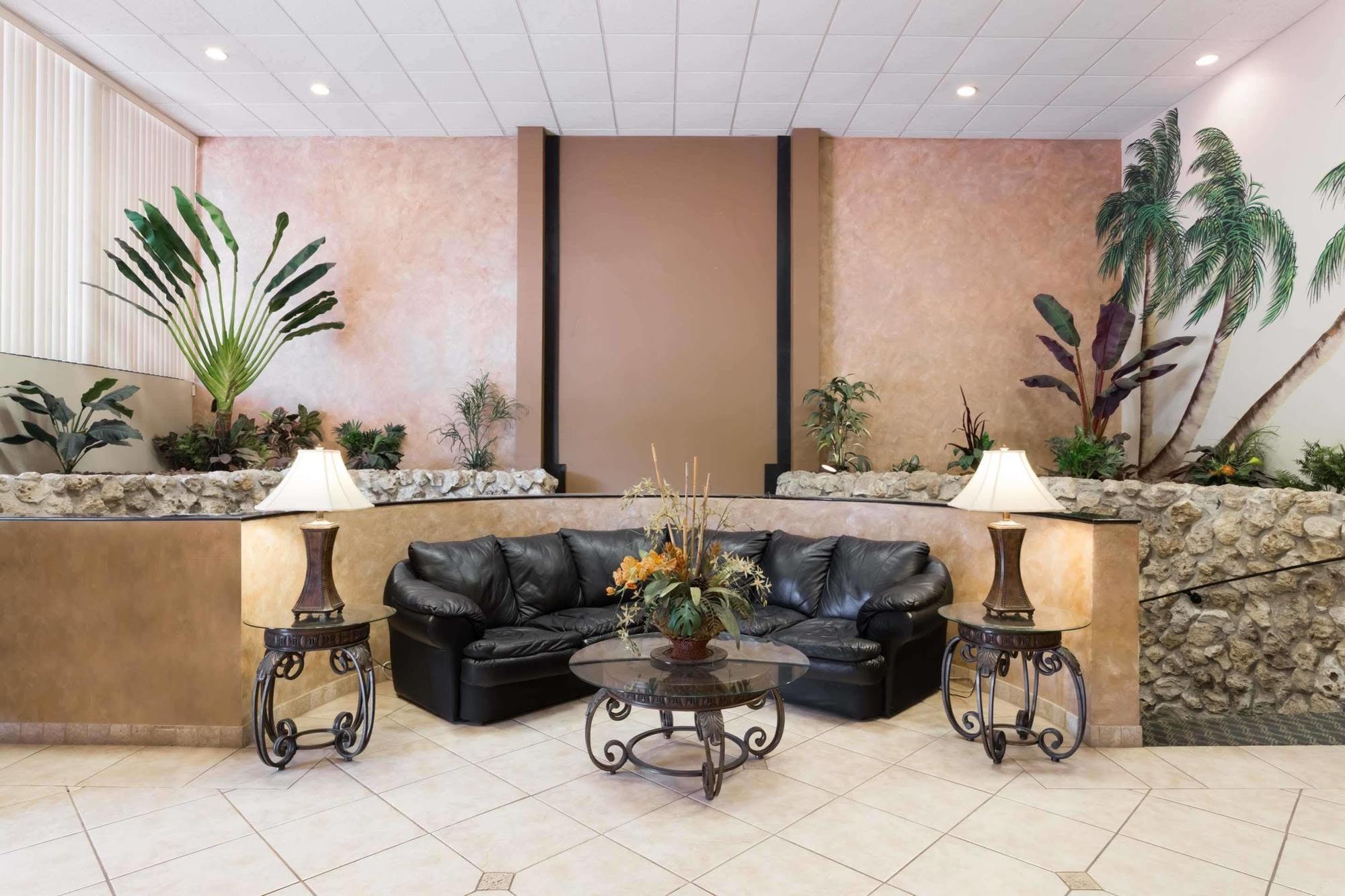 Days Inn & Suites By Wyndham Clermont Exteriör bild