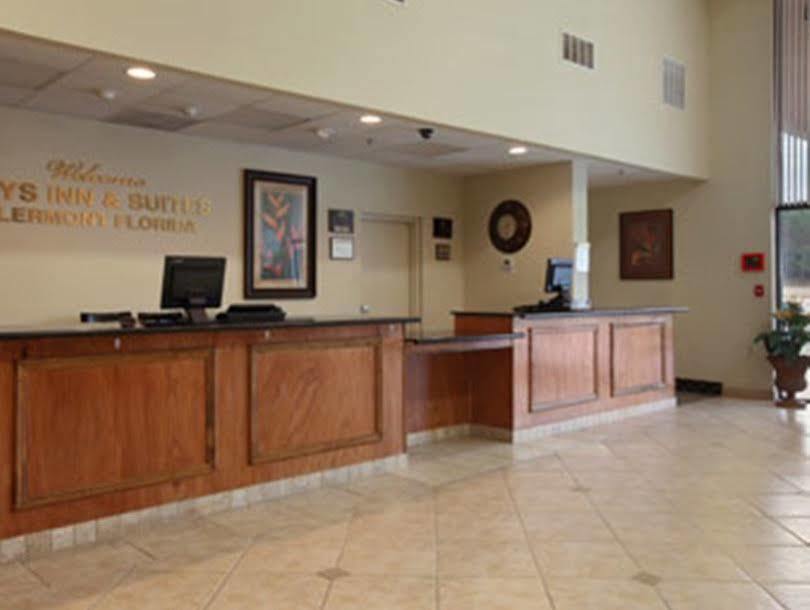 Days Inn & Suites By Wyndham Clermont Exteriör bild